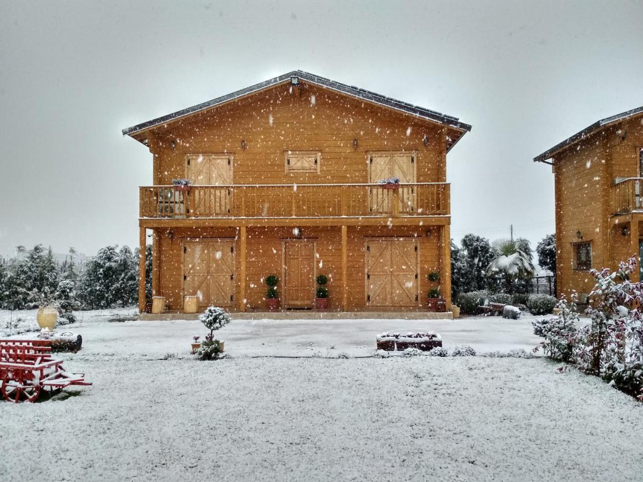 Kastor Chalets Ampelokipoi  Exterior foto