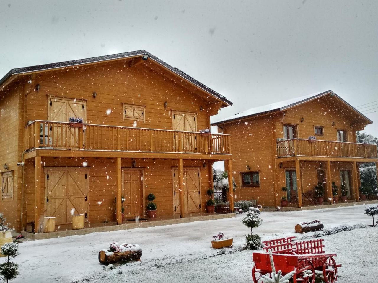 Kastor Chalets Ampelokipoi  Exterior foto