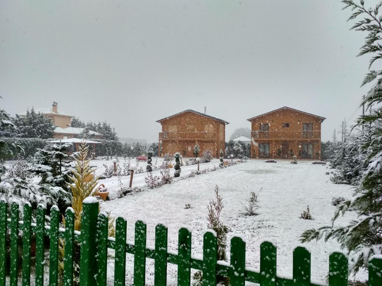 Kastor Chalets Ampelokipoi  Exterior foto